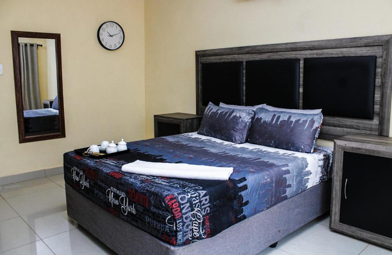Tshukudu E Ntsho Bed & Breakfast Mogwase Phòng bức ảnh
